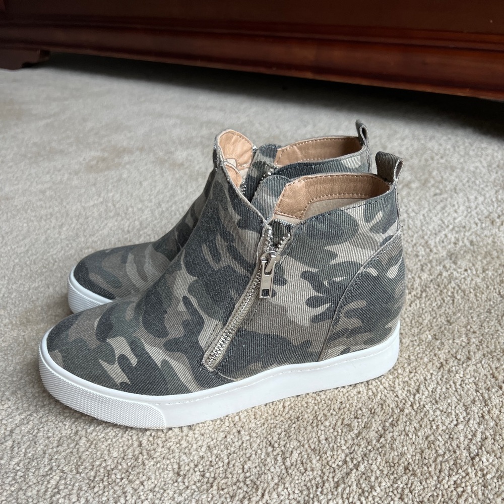 Soda Camo Wedges